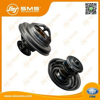 Thermostat 1306010-81D FAW Parties de camion Thermostat FAW J5 J6 Moteur Thermostat Thermostat Logement Thermostat Voiture