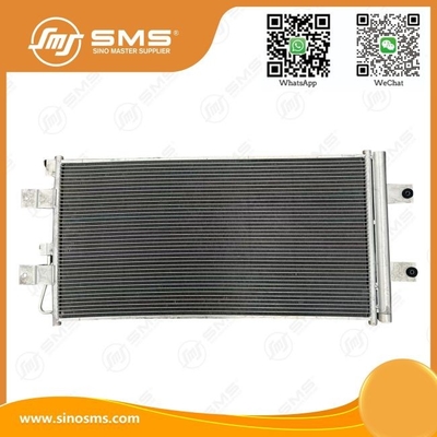 Condensateur CA DZ16251841501 HOWO Parties de camions Conditionnateur d'air Radiateur Assemblage de condensateur