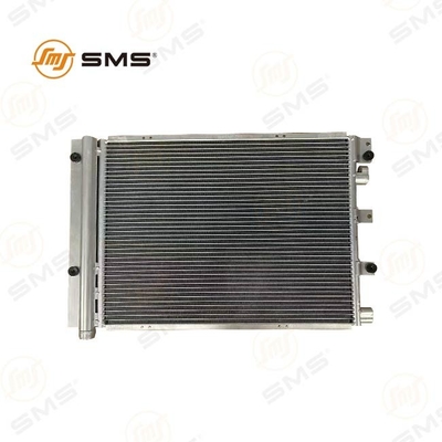 Condenseur de climatisation DZ15221845033 SHACMAN M3000 Pièces de camion Échangeur de chaleur Condenseur